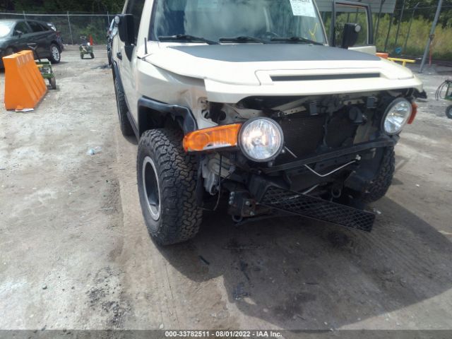 Photo 5 VIN: JTEBU4BF1AK075510 - TOYOTA FJ CRUISER 