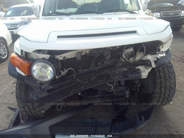 Photo 5 VIN: JTEBU4BF1BK102996 - TOYOTA FJ CRUISER 