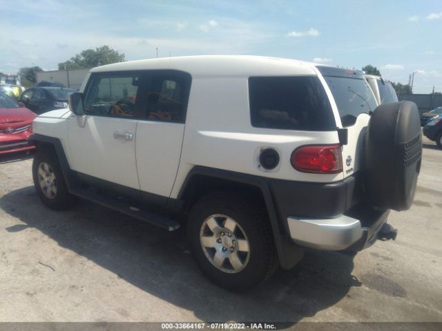 Photo 2 VIN: JTEBU4BF2AK072891 - TOYOTA FJ CRUISER 