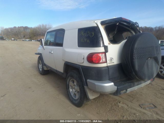 Photo 2 VIN: JTEBU4BF2AK073328 - TOYOTA FJ CRUISER 