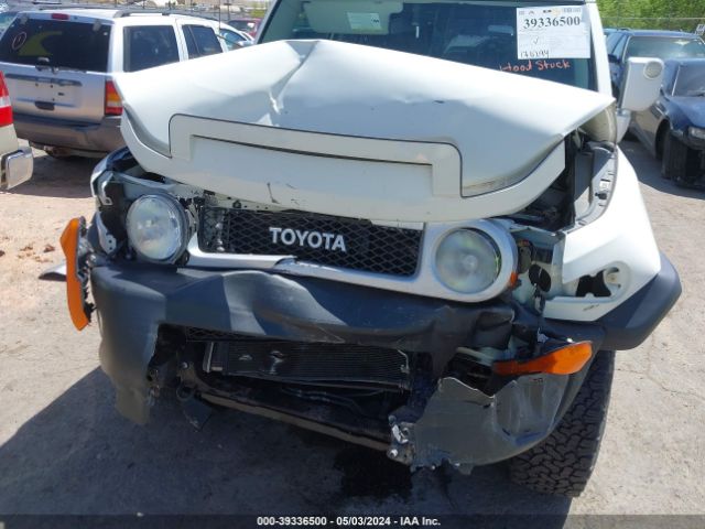 Photo 5 VIN: JTEBU4BF2AK082627 - TOYOTA FJ CRUISER 