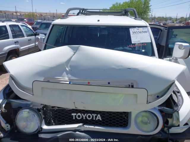 Photo 9 VIN: JTEBU4BF2AK082627 - TOYOTA FJ CRUISER 