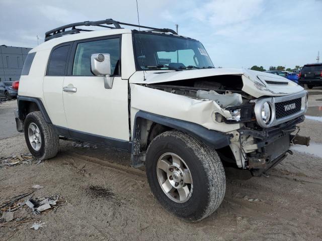 Photo 3 VIN: JTEBU4BF2AK097936 - TOYOTA FJ CRUISER 