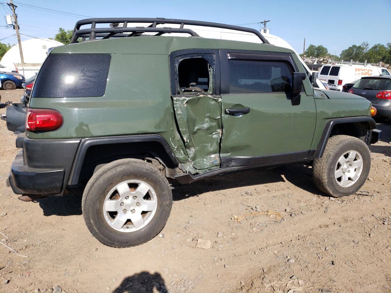 Photo 2 VIN: JTEBU4BF2BK105227 - TOYOTA FJ CRUISER 