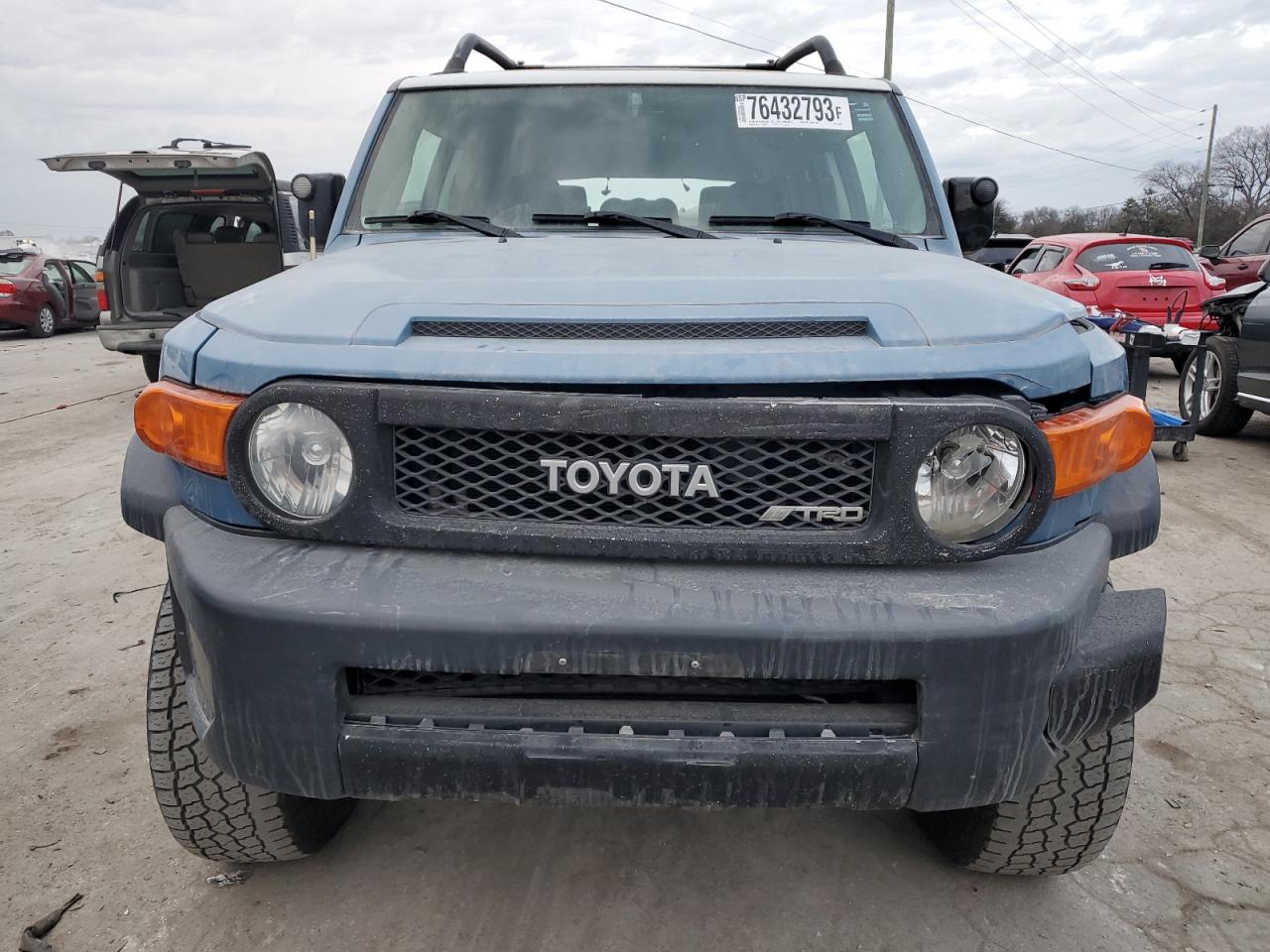 Photo 4 VIN: JTEBU4BF2BK112596 - TOYOTA FJ CRUISER 