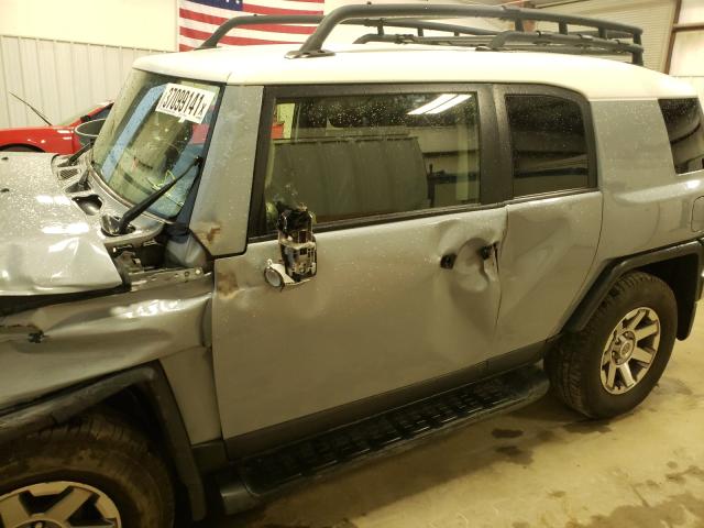 Photo 9 VIN: JTEBU4BF2EK181275 - TOYOTA FJ CRUISER 