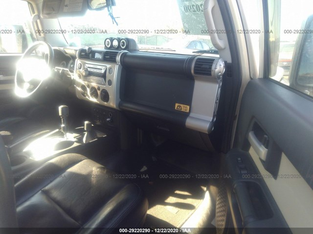 Photo 4 VIN: JTEBU4BF3AK073323 - TOYOTA FJ CRUISER 