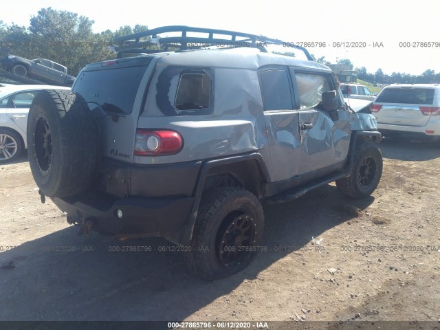 Photo 3 VIN: JTEBU4BF3DK165438 - TOYOTA FJ CRUISER 