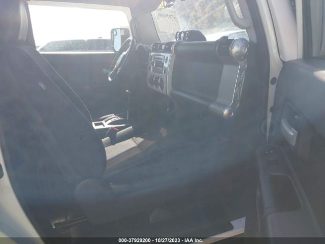 Photo 4 VIN: JTEBU4BF4DK165609 - TOYOTA FJ CRUISER 