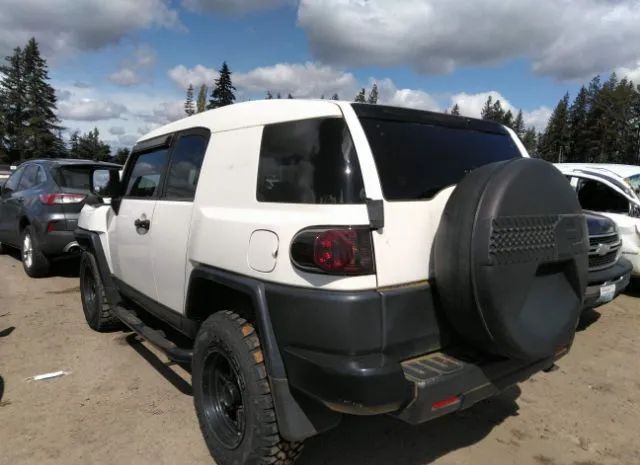 Photo 2 VIN: JTEBU4BF5AK097557 - TOYOTA FJ CRUISER 