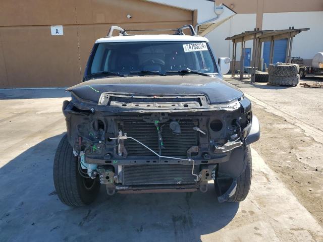 Photo 4 VIN: JTEBU4BF5BK111443 - TOYOTA FJ CRUISER 