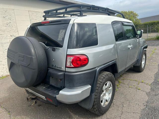 Photo 2 VIN: JTEBU4BF6AK075793 - TOYOTA FJ CRUISER 