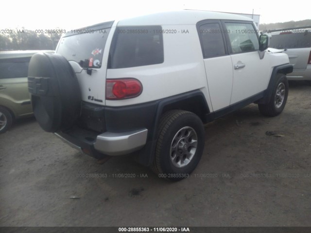 Photo 3 VIN: JTEBU4BF6BK107773 - TOYOTA FJ CRUISER 