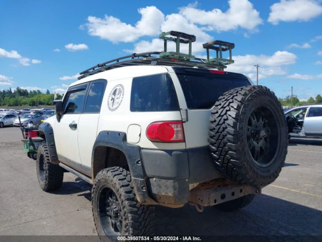 Photo 2 VIN: JTEBU4BF7BK101710 - TOYOTA FJ CRUISER 