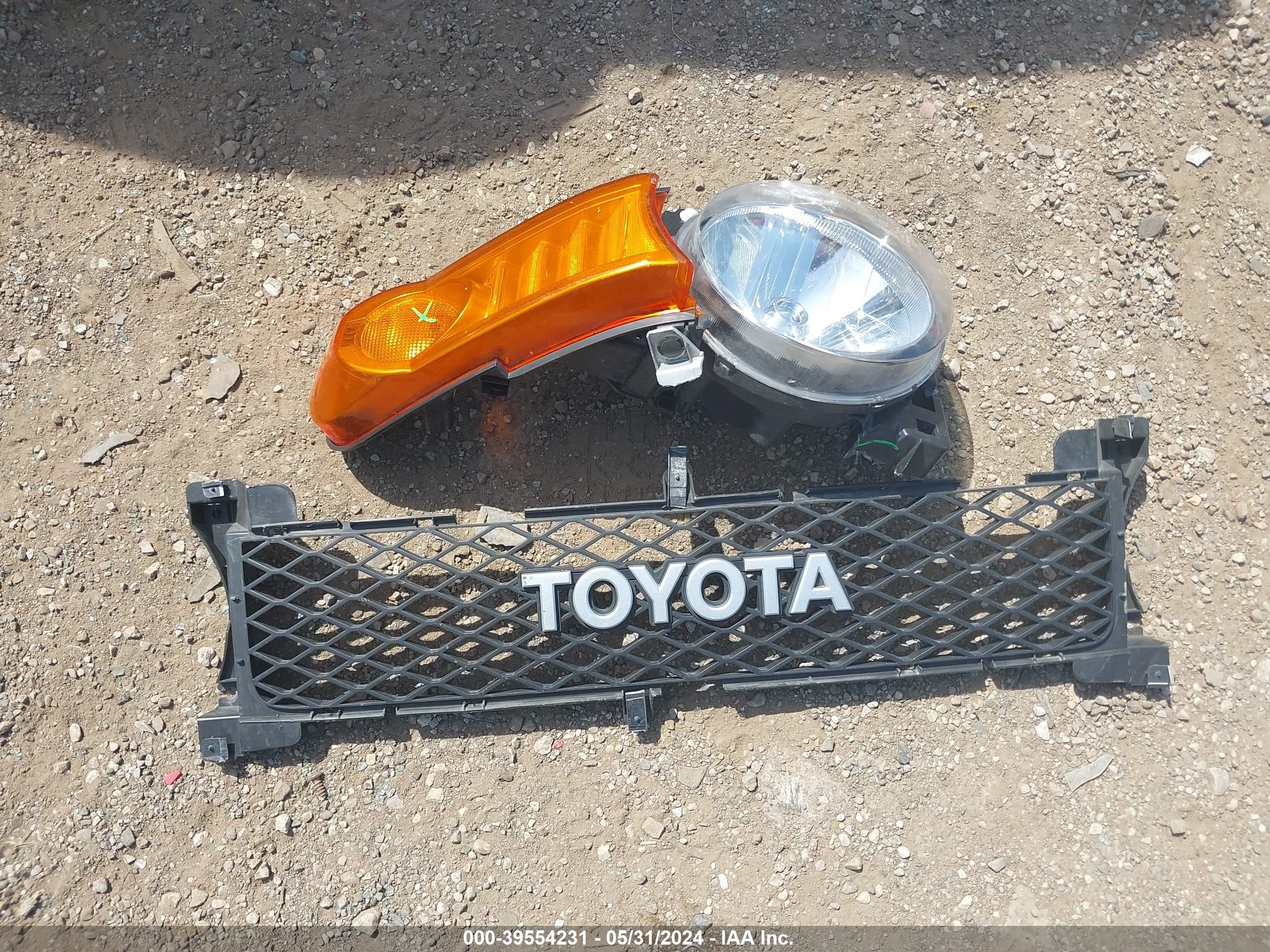 Photo 11 VIN: JTEBU4BF8AK081854 - TOYOTA FJ CRUISER 