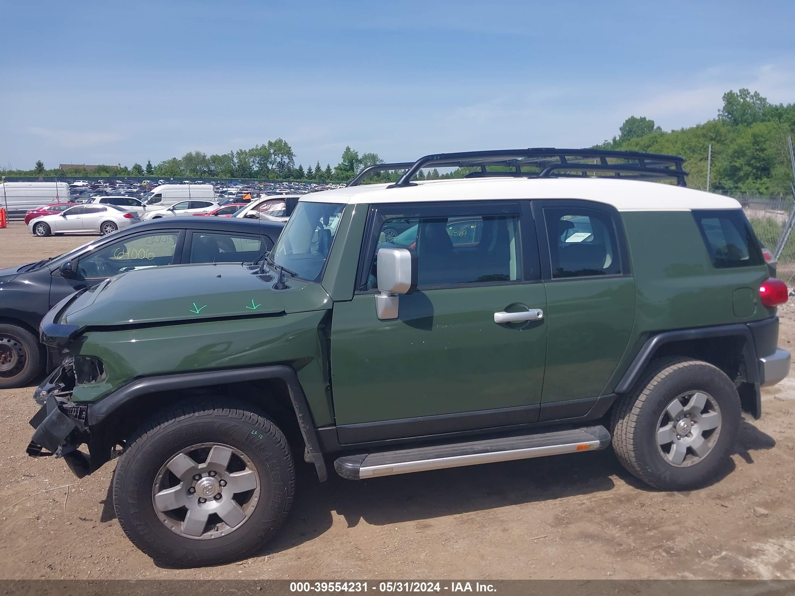 Photo 14 VIN: JTEBU4BF8AK081854 - TOYOTA FJ CRUISER 