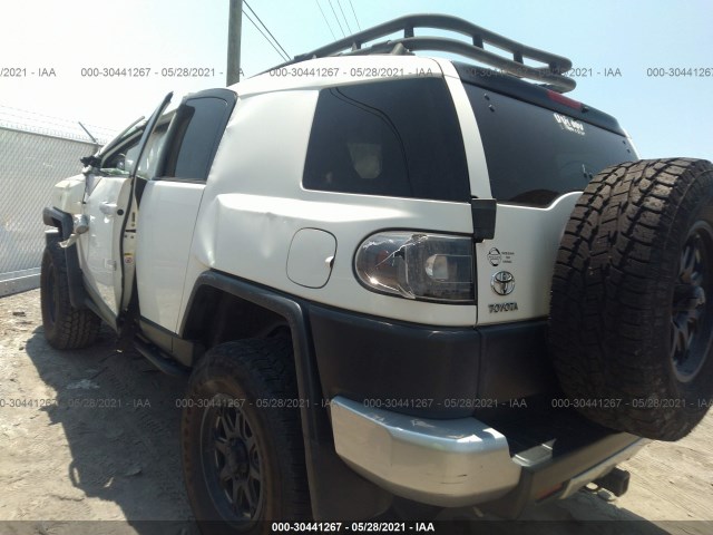 Photo 2 VIN: JTEBU4BF8BK104440 - TOYOTA FJ CRUISER 