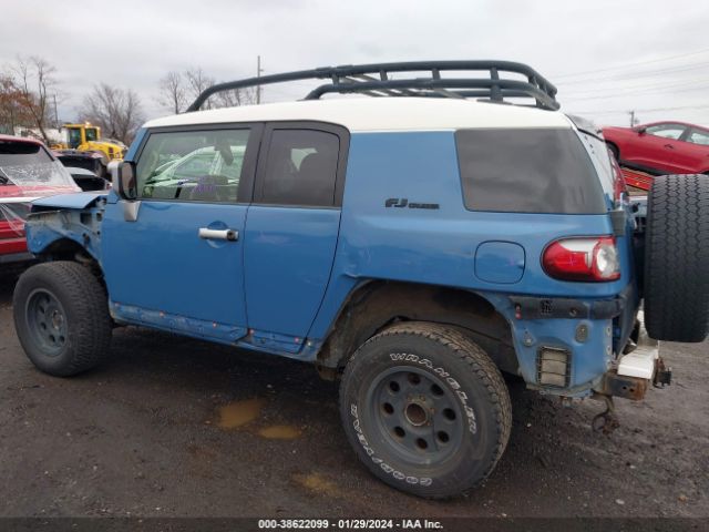 Photo 2 VIN: JTEBU4BF8CK137455 - TOYOTA FJ CRUISER 