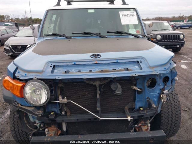 Photo 5 VIN: JTEBU4BF8CK137455 - TOYOTA FJ CRUISER 