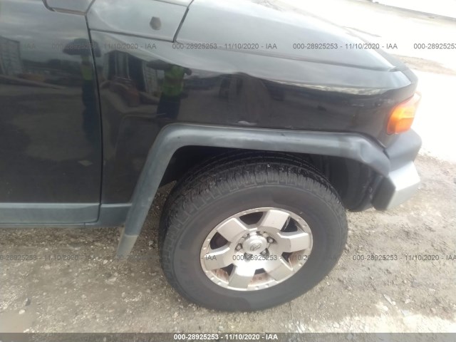 Photo 5 VIN: JTEBU4BF9AK085928 - TOYOTA FJ CRUISER 