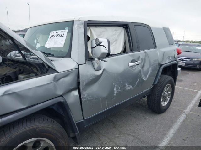 Photo 5 VIN: JTEBU4BF9CK125234 - TOYOTA FJ CRUISER 