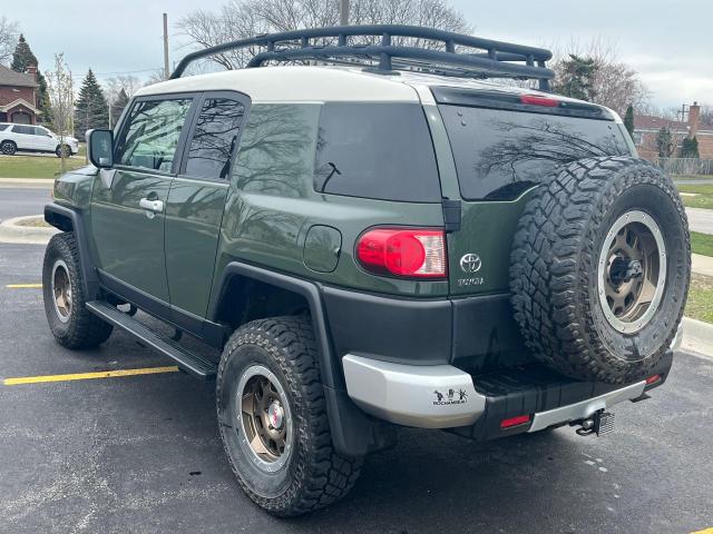 Photo 2 VIN: JTEBU4BFXAK083640 - TOYOTA FJ CRUISER 