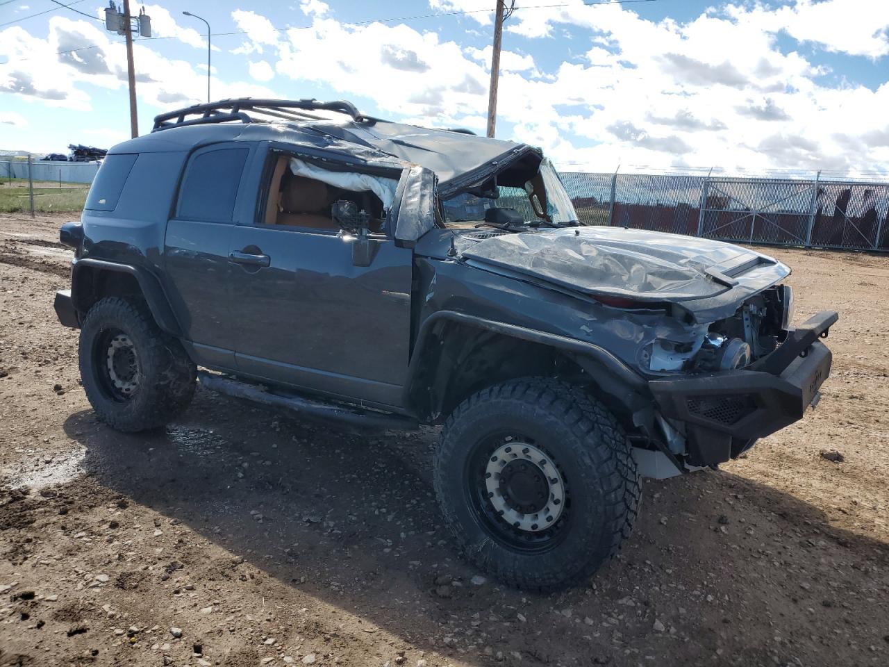 Photo 3 VIN: JTEBU4BFXAK091401 - TOYOTA FJ CRUISER 