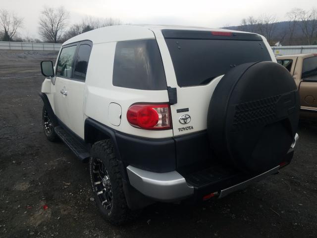 Photo 2 VIN: JTEBU4BFXAK095710 - TOYOTA FJ CRUISER 