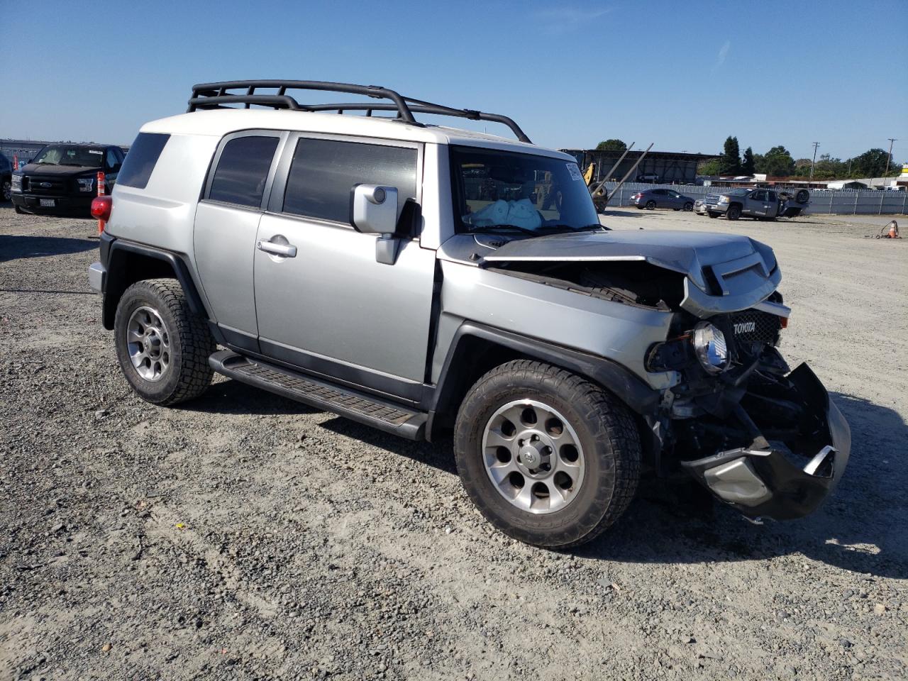 Photo 3 VIN: JTEBU4BFXCK133813 - TOYOTA FJ CRUISER 