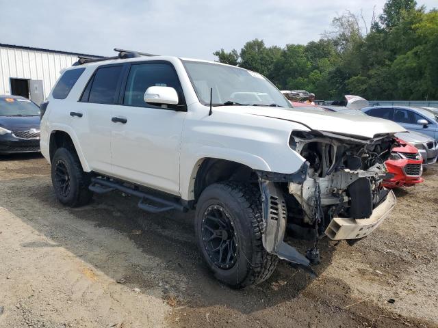 Photo 3 VIN: JTEBU5JR0A5023477 - TOYOTA 4RUNNER SR 