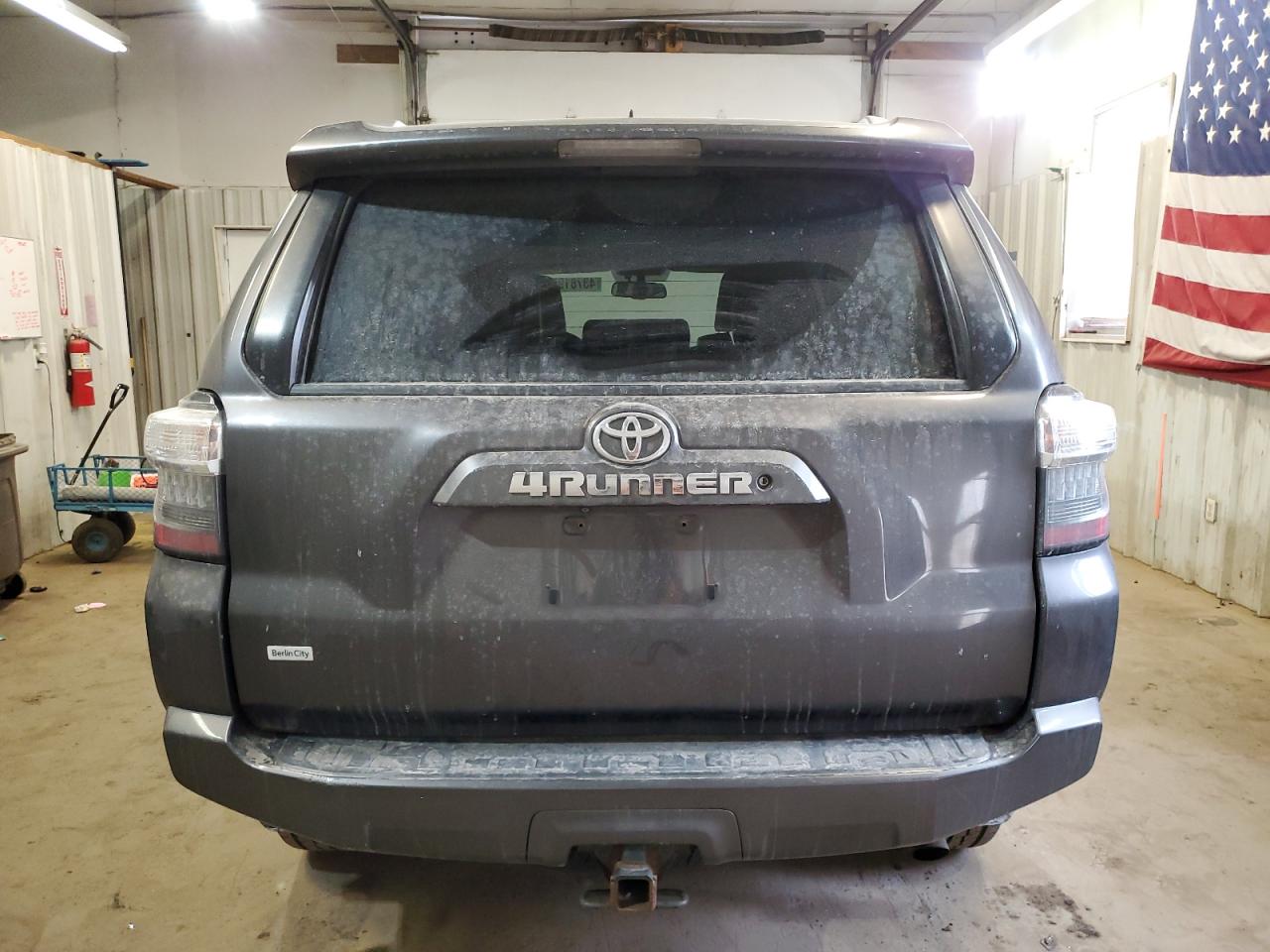 Photo 5 VIN: JTEBU5JR0E5183140 - TOYOTA 4RUNNER 