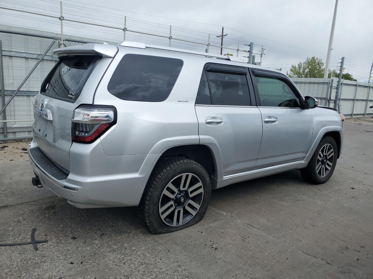 Photo 2 VIN: JTEBU5JR0F5228790 - TOYOTA 4RUNNER 