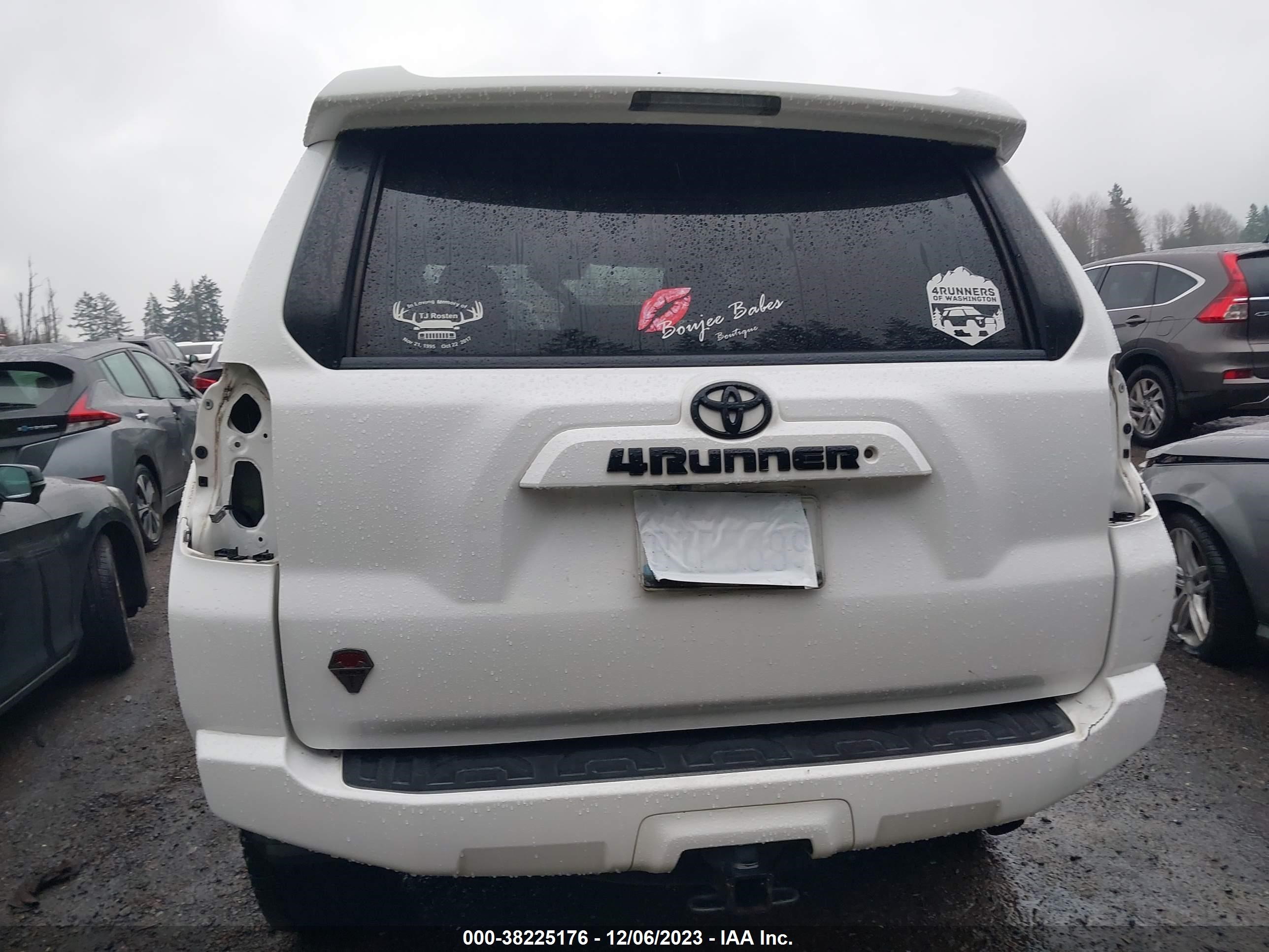 Photo 15 VIN: JTEBU5JR0G5365858 - TOYOTA 4RUNNER 