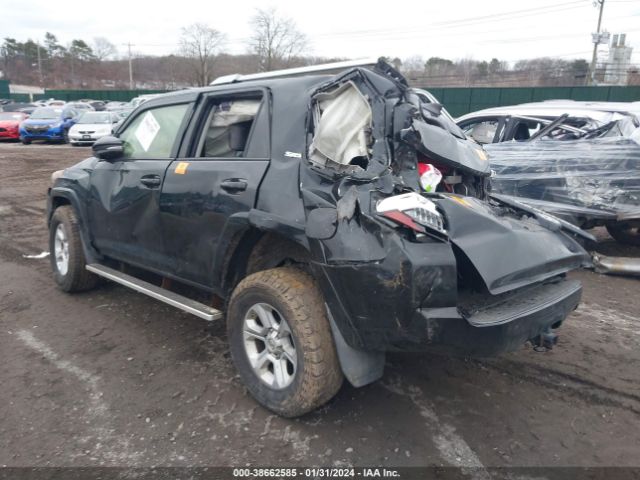 Photo 2 VIN: JTEBU5JR0H5428281 - TOYOTA 4RUNNER 