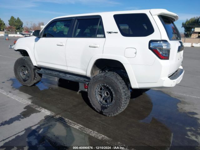 Photo 2 VIN: JTEBU5JR0H5445713 - TOYOTA 4RUNNER 