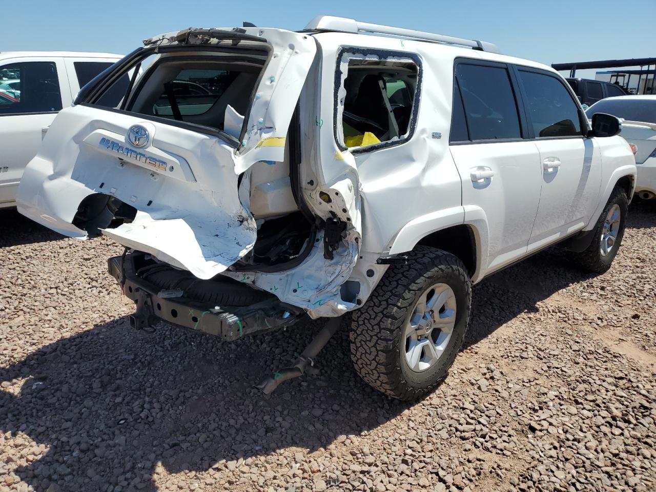 Photo 2 VIN: JTEBU5JR0H5445999 - TOYOTA 4RUNNER 