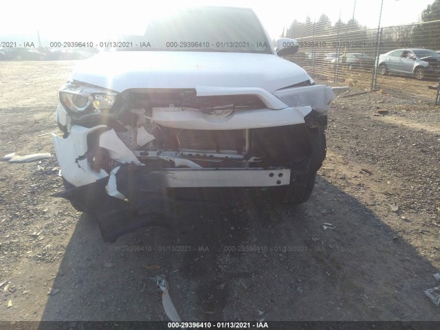 Photo 5 VIN: JTEBU5JR0J5579224 - TOYOTA 4RUNNER 