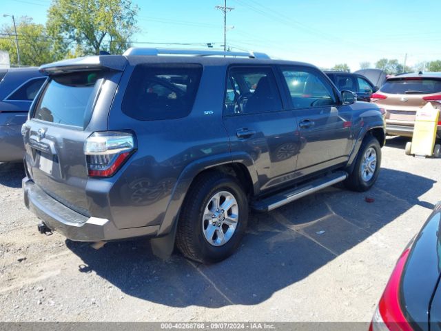 Photo 3 VIN: JTEBU5JR0J5598856 - TOYOTA 4RUNNER 