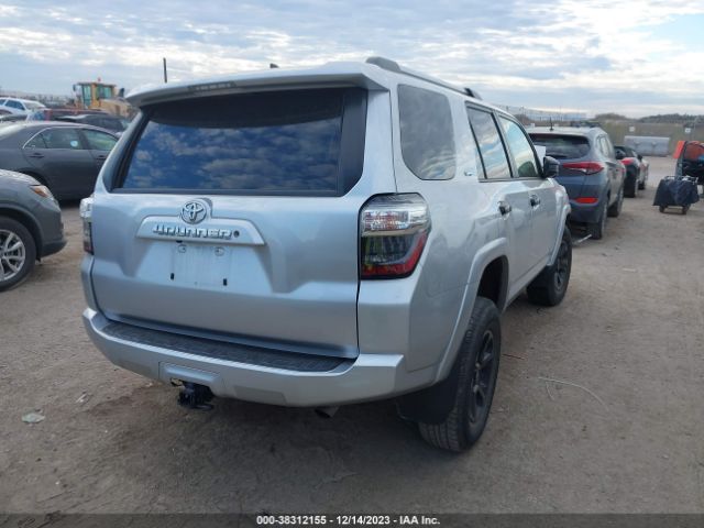 Photo 3 VIN: JTEBU5JR0K5617164 - TOYOTA 4RUNNER 