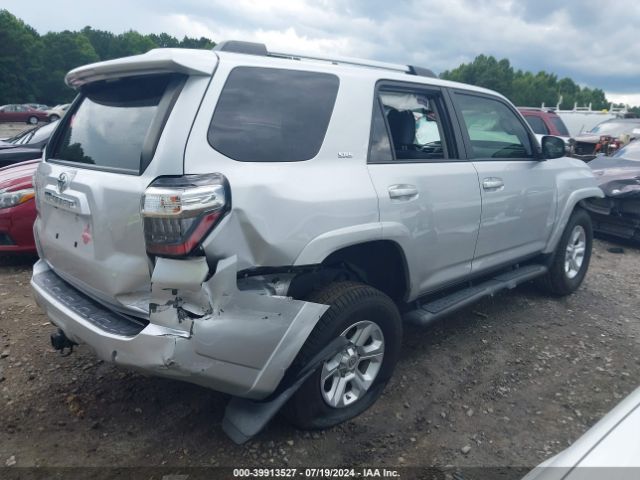 Photo 3 VIN: JTEBU5JR0K5679406 - TOYOTA 4RUNNER 