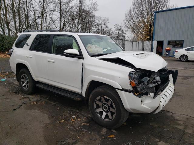 Photo 3 VIN: JTEBU5JR0K5718768 - TOYOTA 4RUNNER SR 