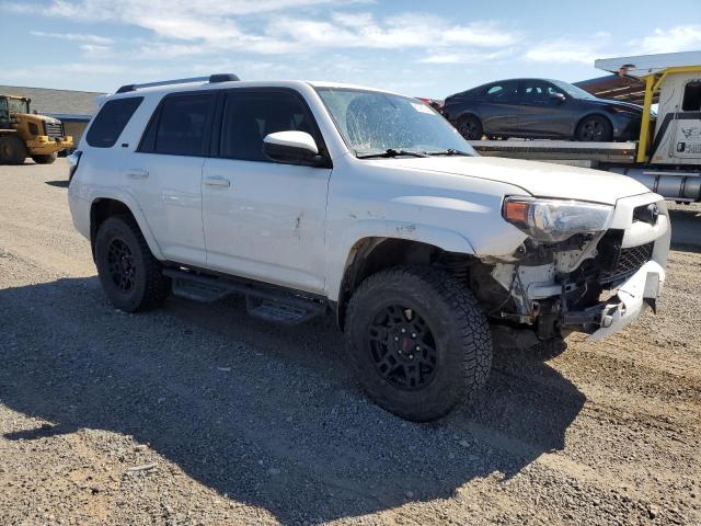 Photo 3 VIN: JTEBU5JR0K5733383 - TOYOTA 4RUNNER SR 