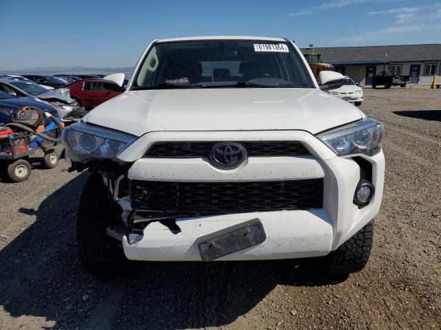 Photo 4 VIN: JTEBU5JR0K5733383 - TOYOTA 4RUNNER SR 