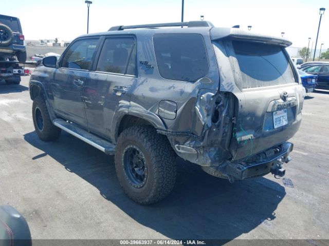 Photo 2 VIN: JTEBU5JR0L5775831 - TOYOTA 4-RUNNER 