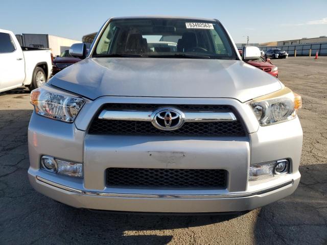 Photo 4 VIN: JTEBU5JR1D5113452 - TOYOTA 4RUNNER SR 