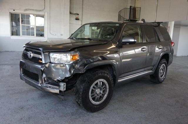 Photo 1 VIN: JTEBU5JR1D5139470 - TOYOTA 4RUNNER SR 