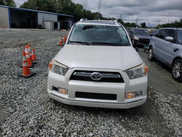 Photo 4 VIN: JTEBU5JR1D5143180 - TOYOTA 4RUNNER SR 