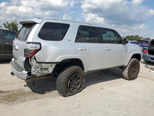 Photo 2 VIN: JTEBU5JR1G5397704 - TOYOTA 4RUNNER SR 