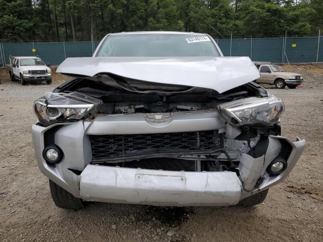 Photo 4 VIN: JTEBU5JR1H5413515 - TOYOTA 4RUNNER 