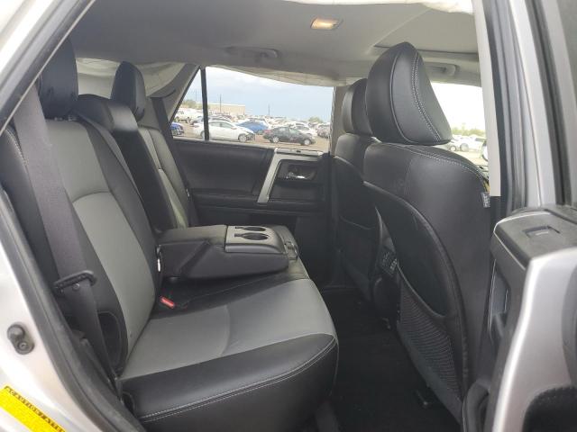 Photo 10 VIN: JTEBU5JR1H5439001 - TOYOTA 4RUNNER SR 